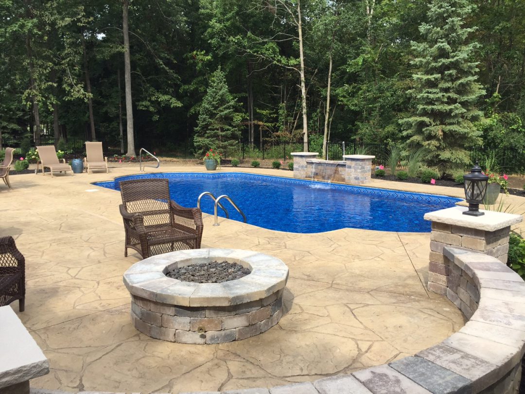 Best Inground Fiberglass Pool Builder In Toledo Maumee