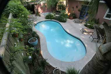 3 ways to clean a pool without chlorine